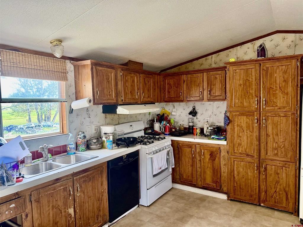 67729 Lasalle Road Property Photo 4