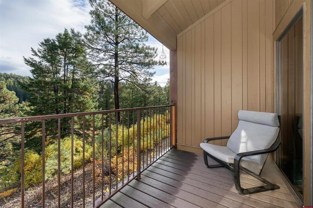 961 N Tamarron Drive Property Photo 15