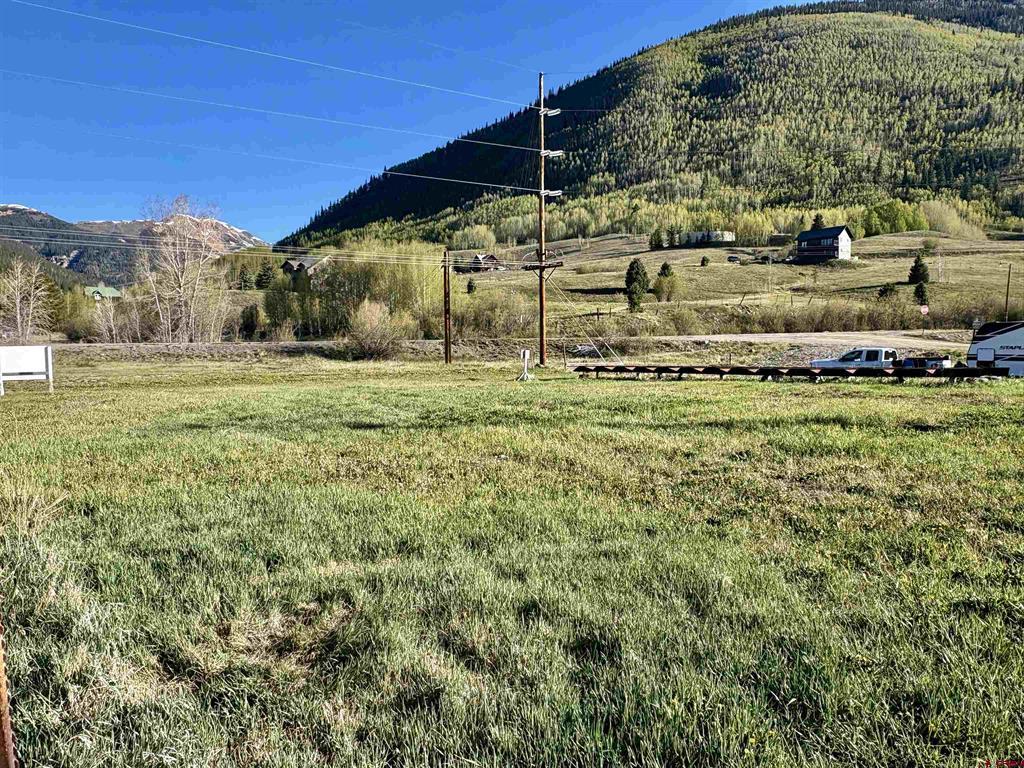 18th Mineral Street Property Photo 3