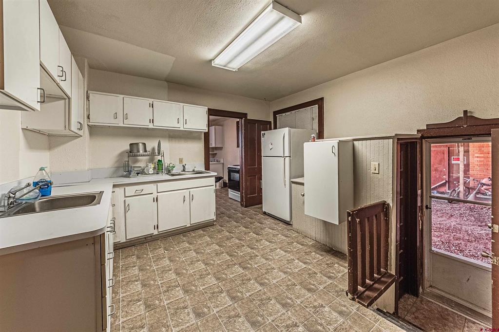 134-138 W 7th Street Property Photo 42
