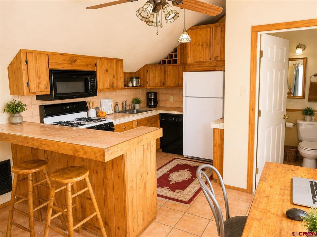 858 Reese Street Property Photo 16
