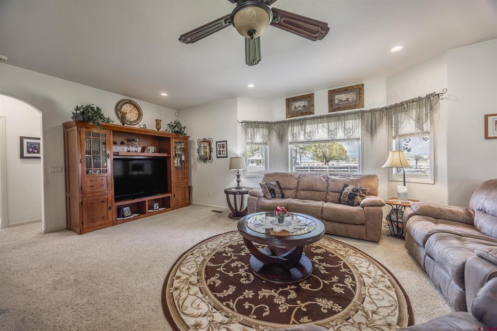 64372 Jig Road Property Photo 8