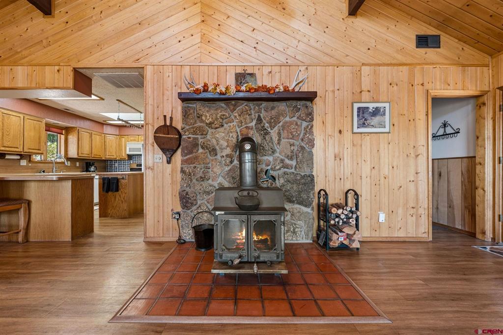 1024 Deer Ridge Drive Property Photo 9