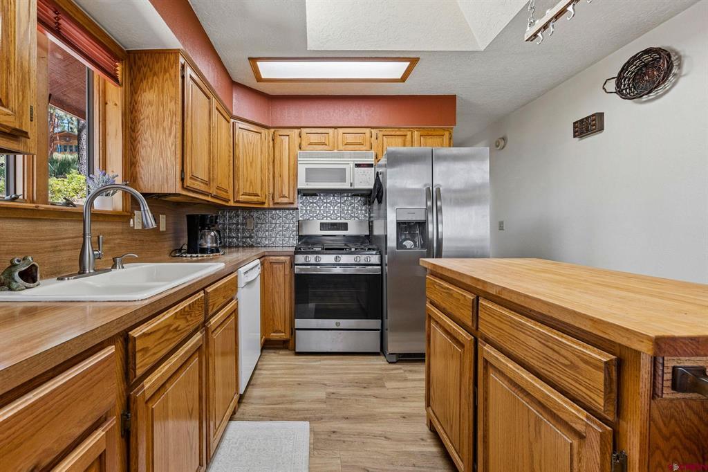 1024 Deer Ridge Drive Property Photo 16