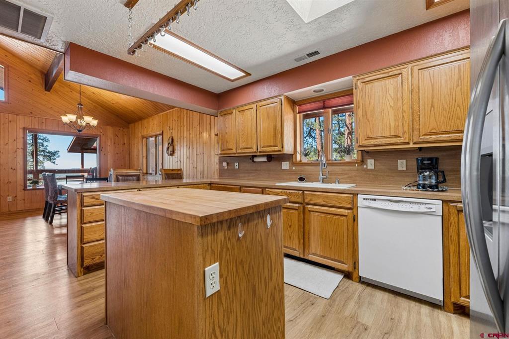 1024 Deer Ridge Drive Property Photo 17