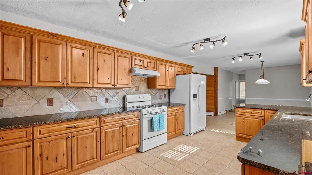 441 Manzana Drive Property Photo 8