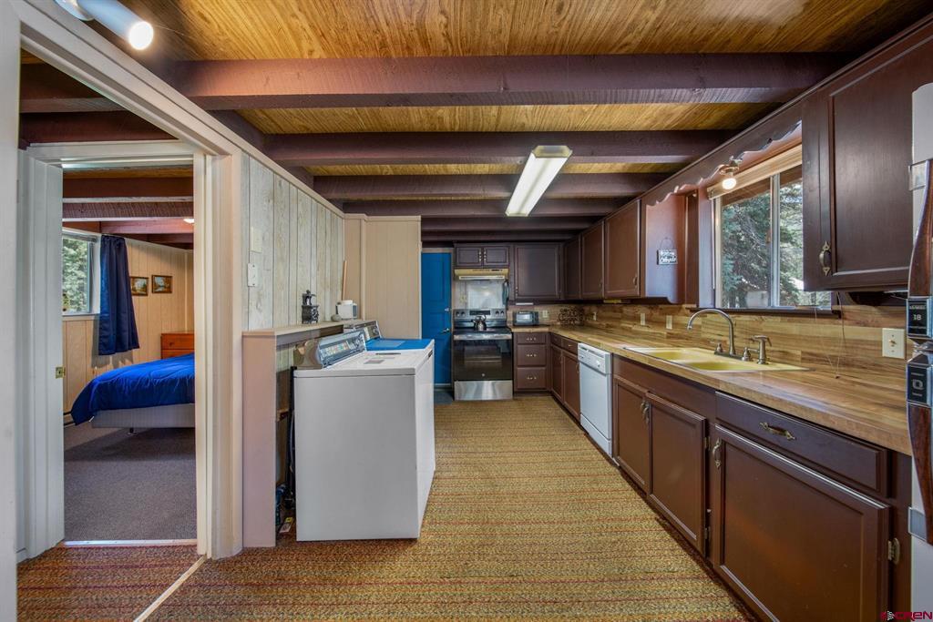 462 Mountain River Property Photo 16