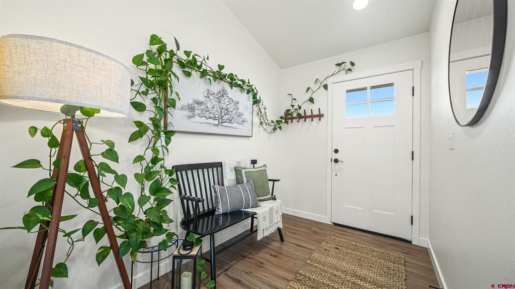 56577 Hawthorne Lane Property Photo 3