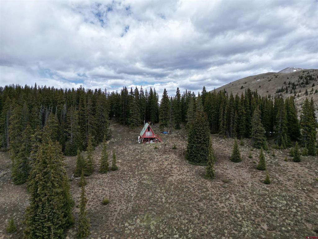 1170 Geneva Loop Property Photo 2