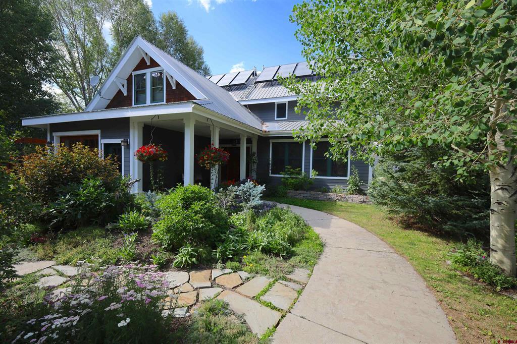 512 Journey's End Road Property Photo 1