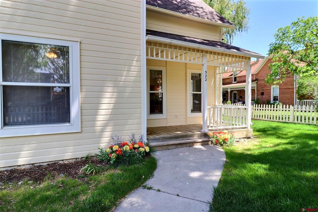 322 E Orchard Street Property Photo 2