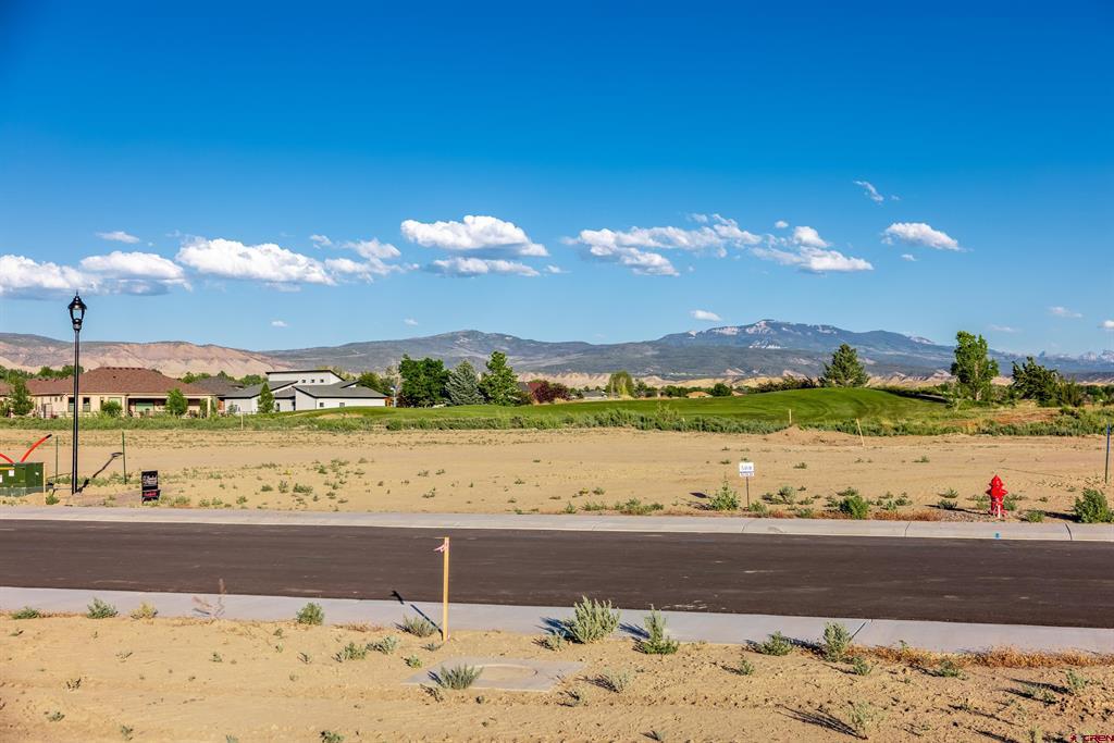 2227 Chimney Rock Way Property Photo 8