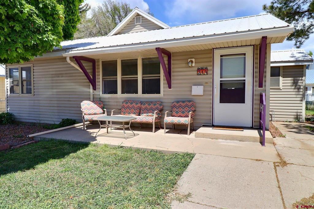 314 2nd Street Property Photo 1