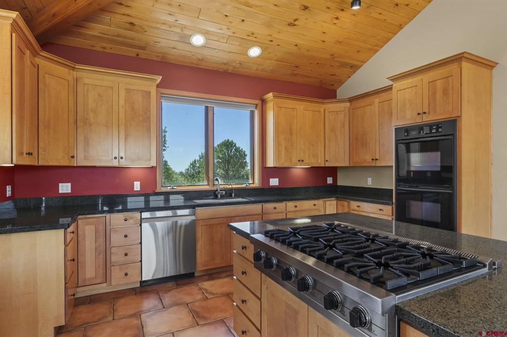595 Sand Ridge Court Property Photo 7