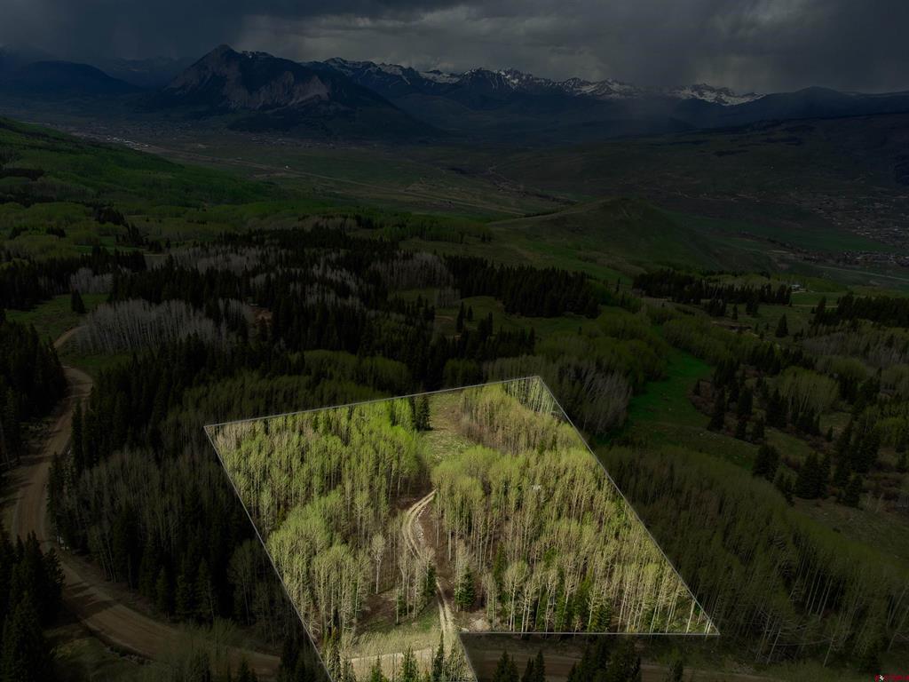 1250 Red Mountain Ranch Upper Loop Property Photo 3