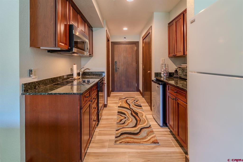 314 N Tamarron Drive Property Photo 13