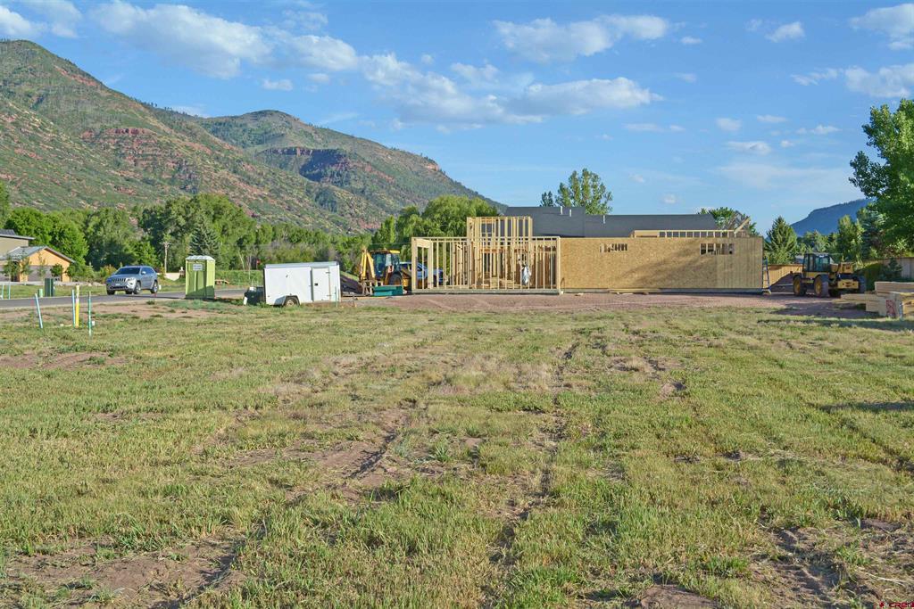 127 W Dalton Road Property Photo 2