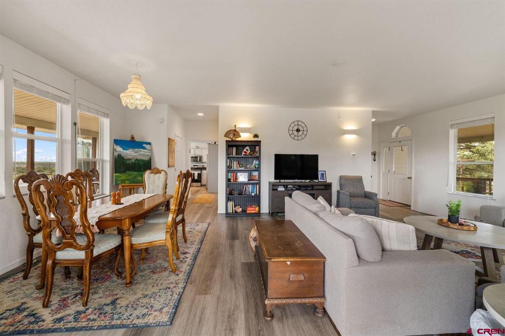50 Pioneer Circle Property Photo 5
