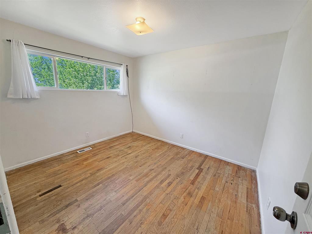 906 Livesay Drive Property Photo 17