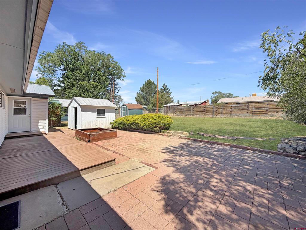 906 Livesay Drive Property Photo 24
