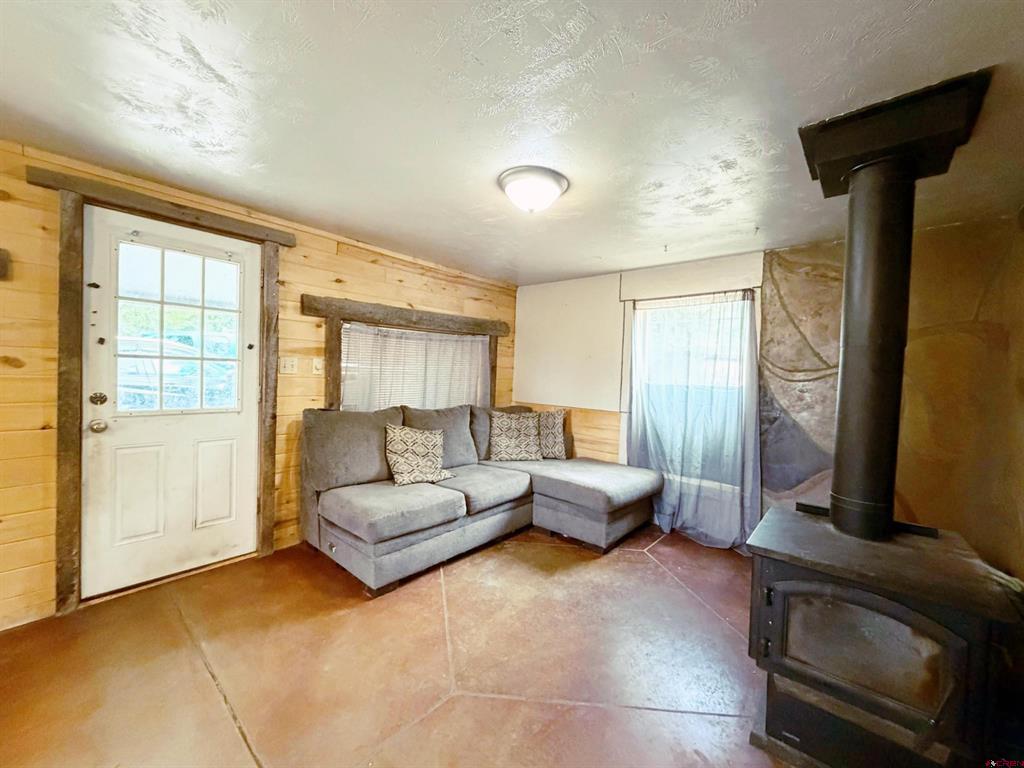 865 W Main Street Property Photo 2
