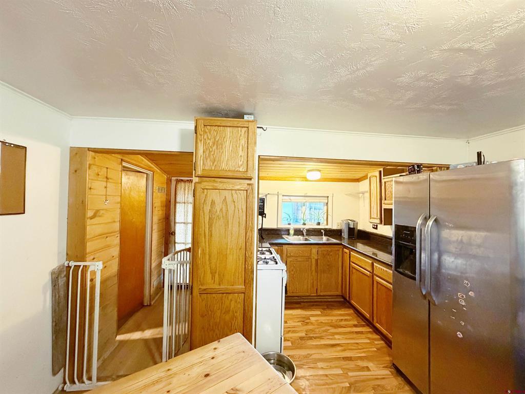 865 W Main Street Property Photo 8