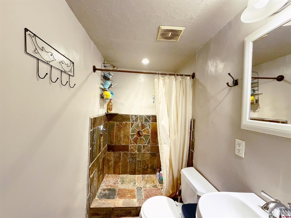 865 W Main Street Property Photo 14
