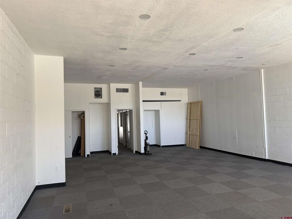 614 N 1st Street Property Photo 3
