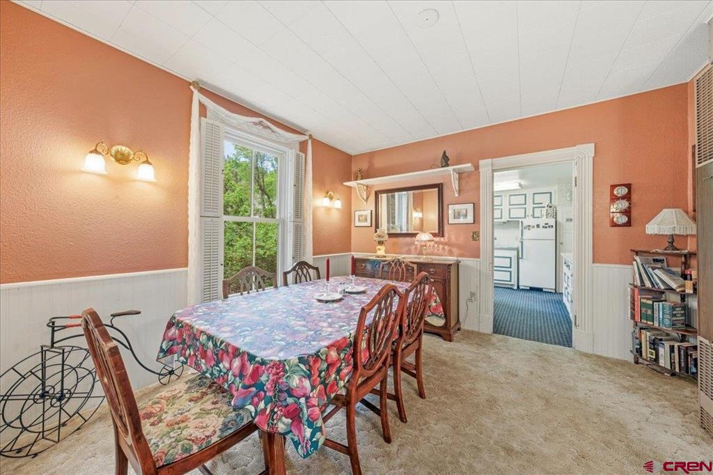 306 Oak Street Property Photo 12