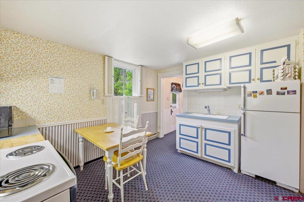 306 Oak Street Property Photo 14