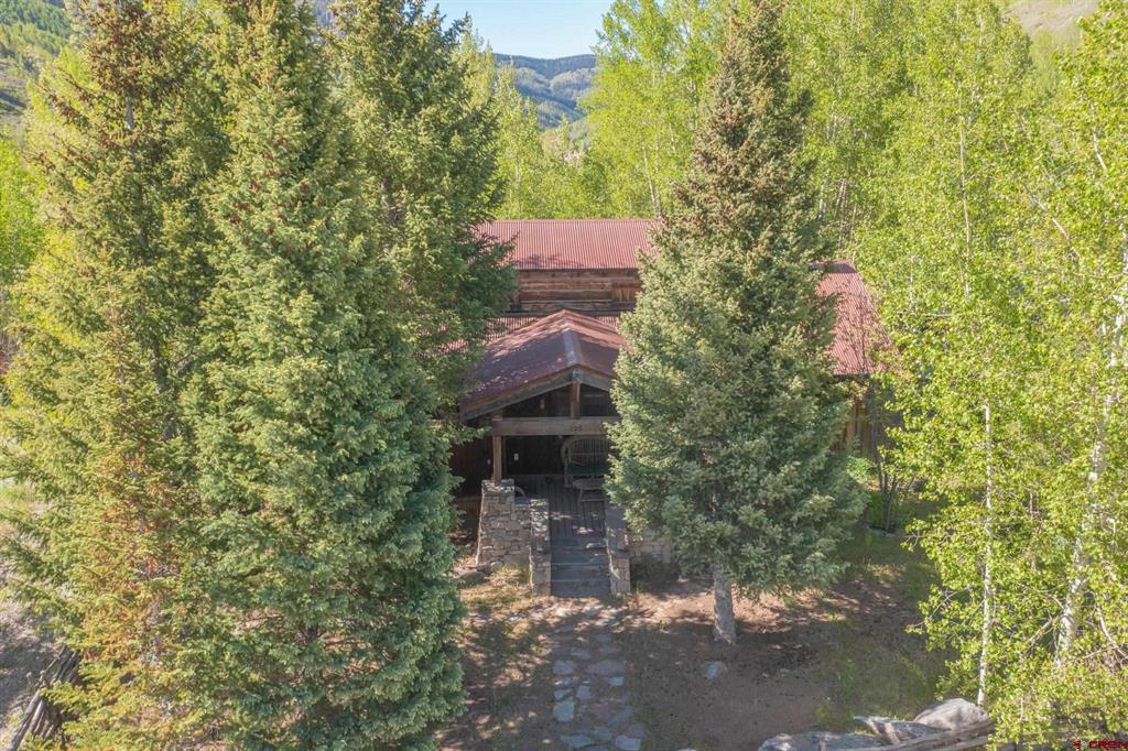 106 E Hinkley Drive Property Photo 3
