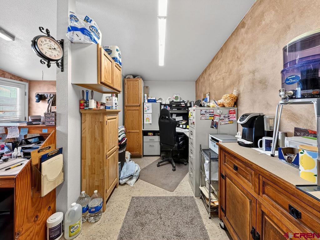 2101 S Broadway Property Photo 11