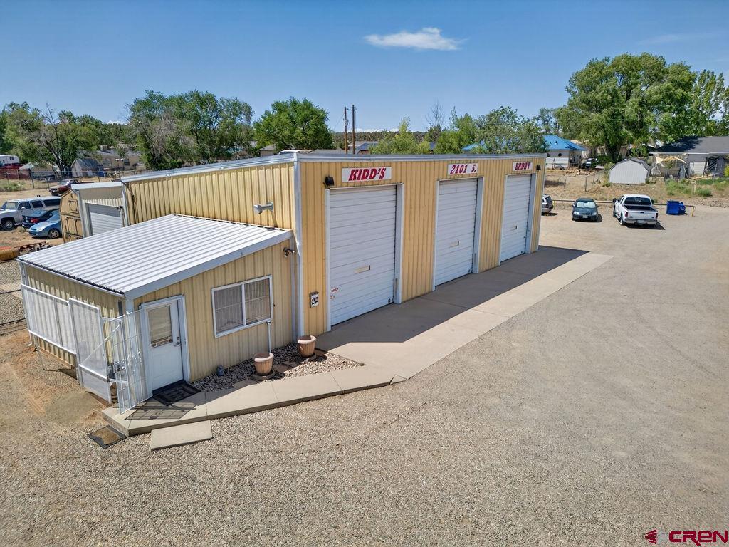 2101 S Broadway Property Photo 15