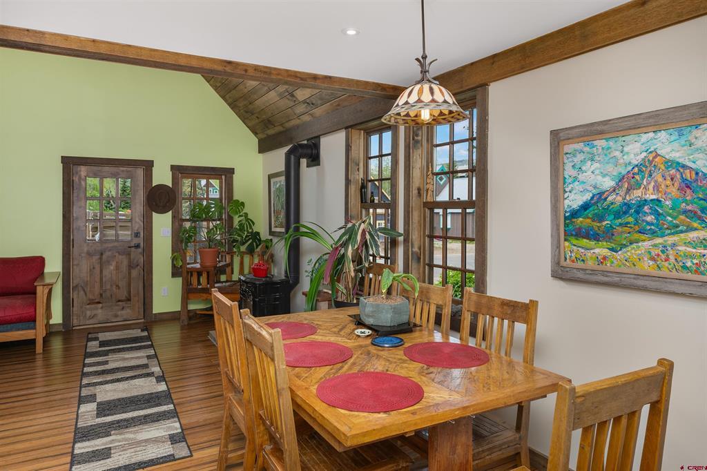 320 Whiterock Avenue Property Photo 13