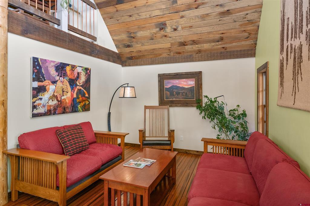 320 Whiterock Avenue Property Photo 17