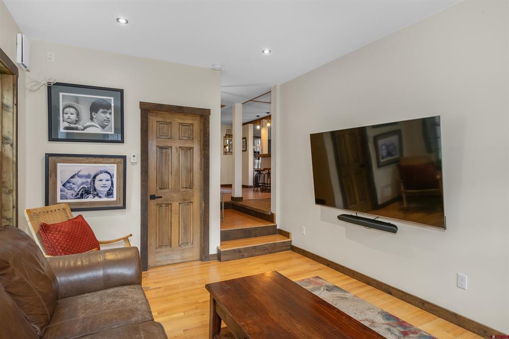 320 Whiterock Avenue Property Photo 23