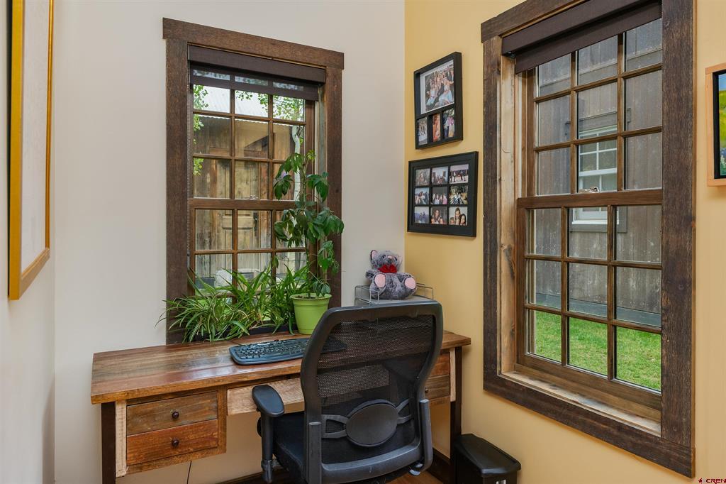 320 Whiterock Avenue Property Photo 24