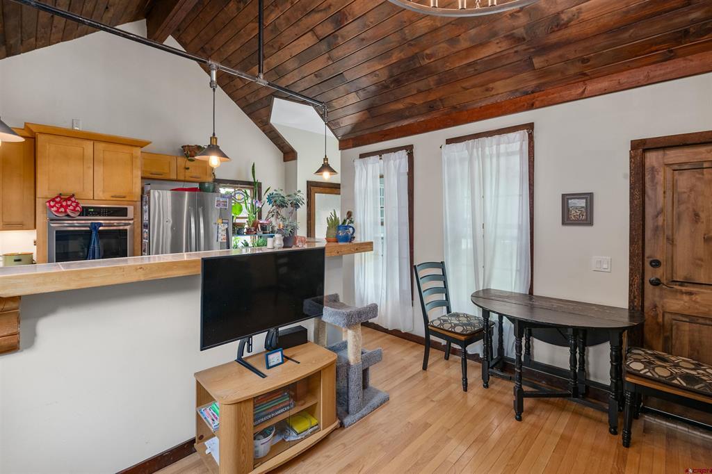 320 Whiterock Avenue Property Photo 36