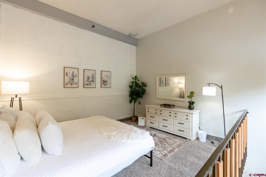 314 N Tamarron Drive Property Photo 8