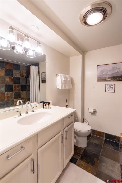 314 N Tamarron Drive Property Photo 14