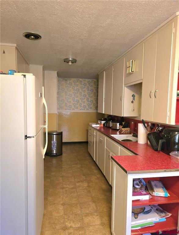 80 -b El Rio Drive Property Photo 8
