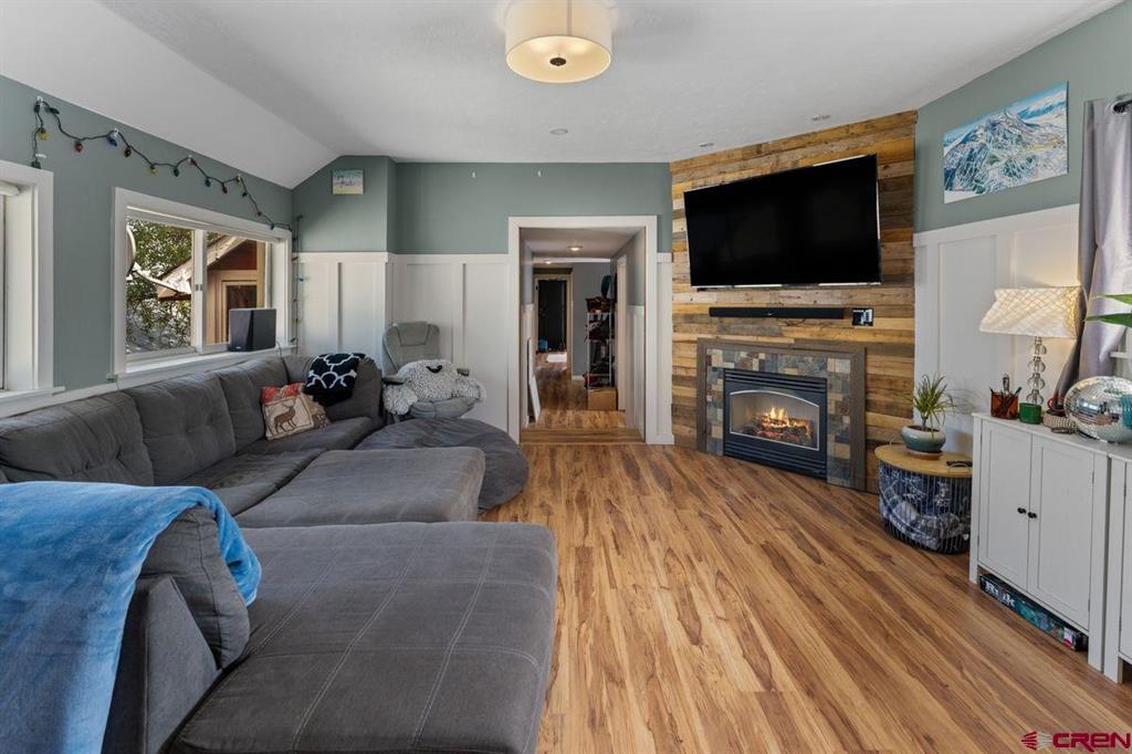 327 Elk Avenue Property Photo 17