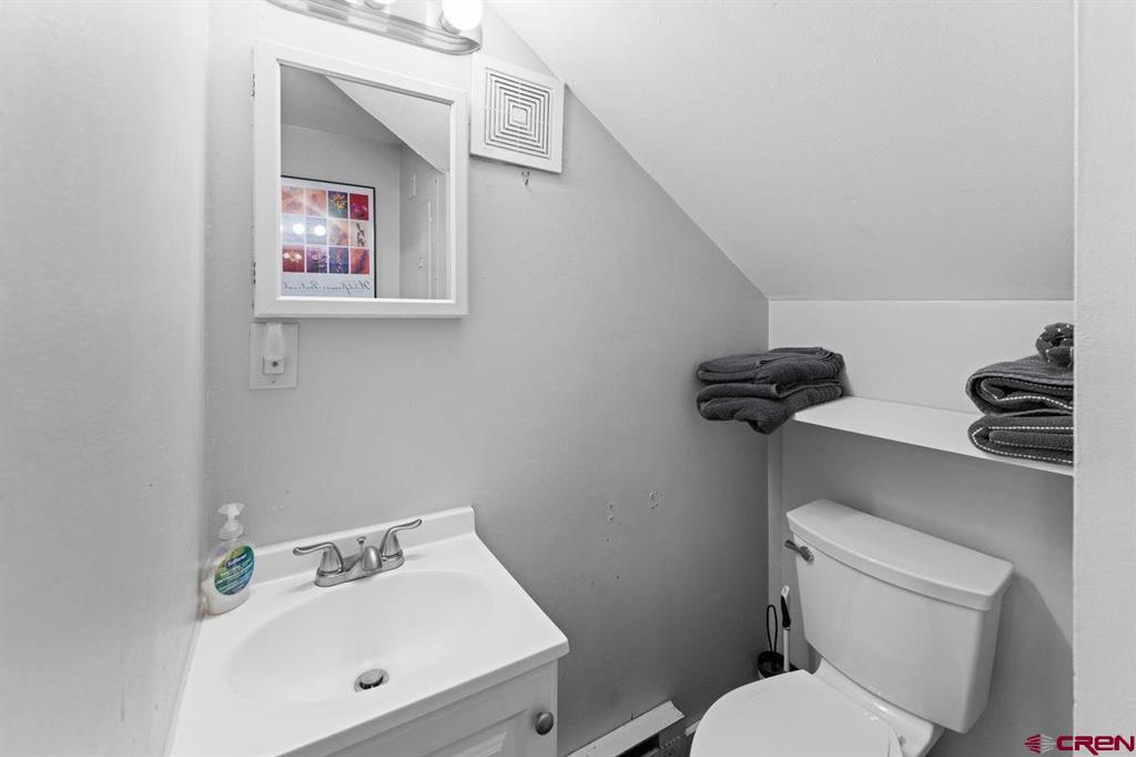 327 Elk Avenue Property Photo 34