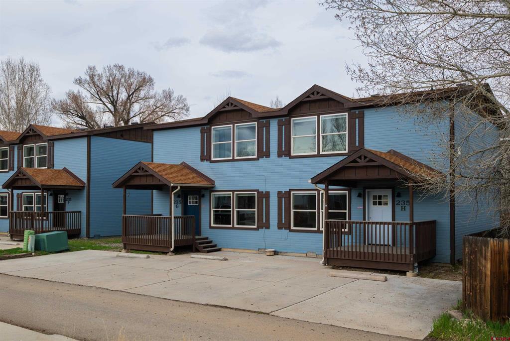 235 S 7th Street Property Photo 1