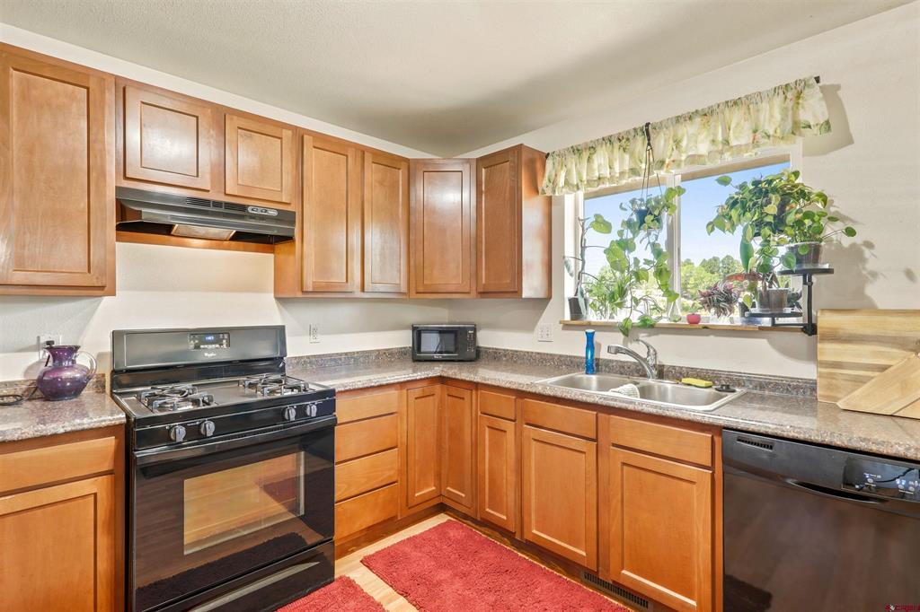 75 Settler Drive Property Photo 14