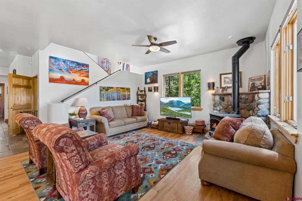 345 Skyline Drive Property Photo 6