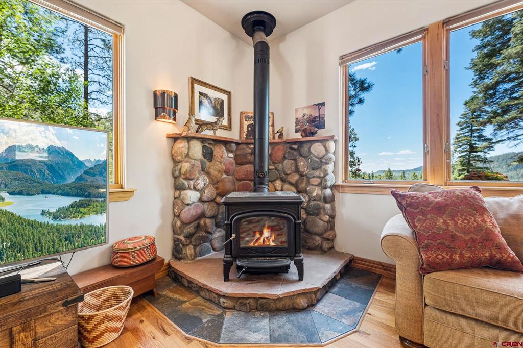345 Skyline Drive Property Photo 7
