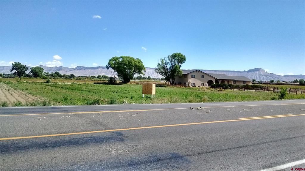 2912 D Road Property Photo 4