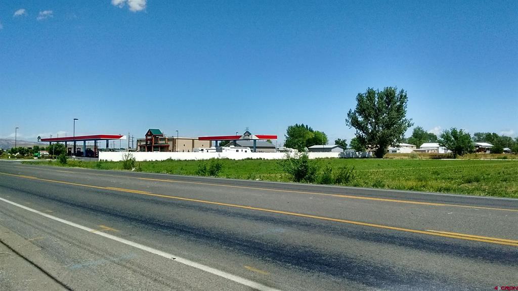 2912 D Road Property Photo 6