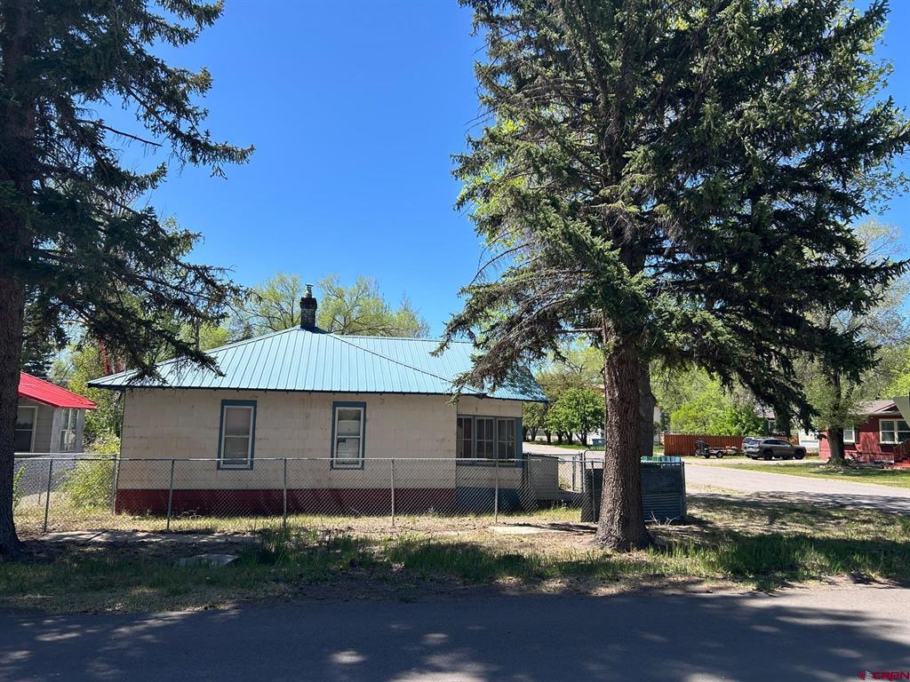 400 7th Street Property Photo 3